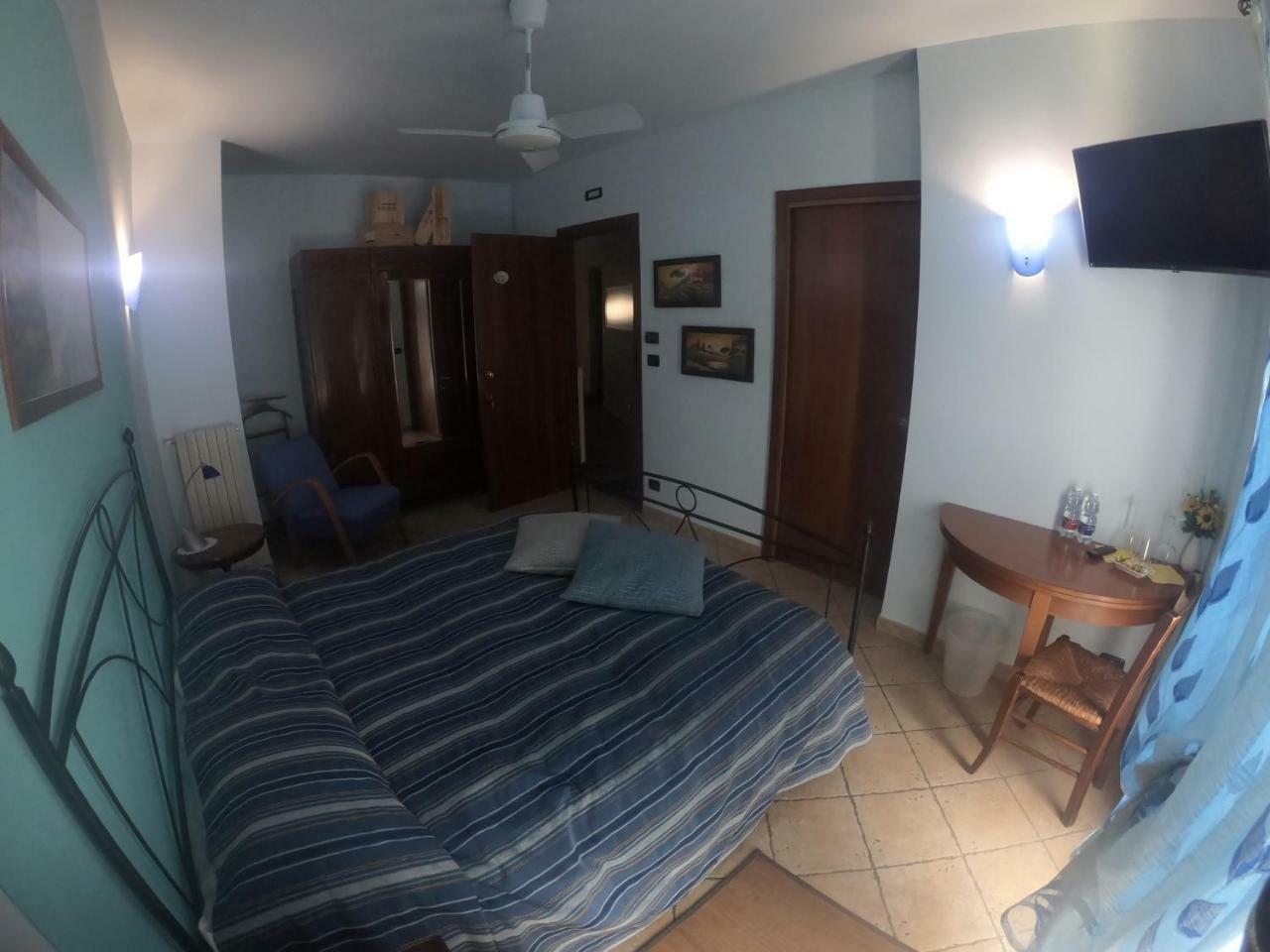 Bed and Breakfast Tra... Monti E Vigne Ла-Морра Екстер'єр фото