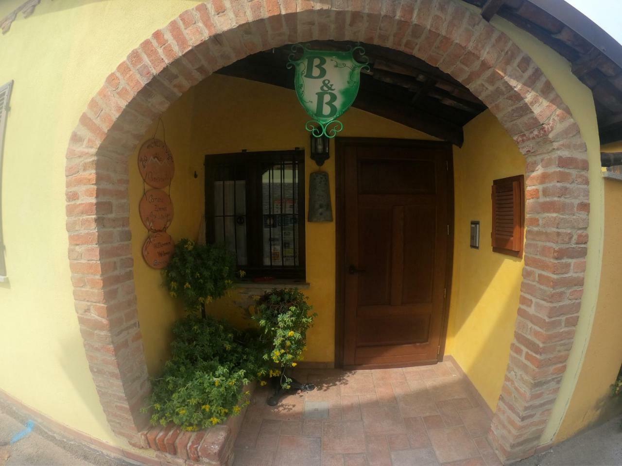 Bed and Breakfast Tra... Monti E Vigne Ла-Морра Екстер'єр фото
