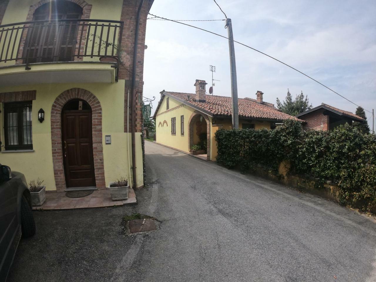 Bed and Breakfast Tra... Monti E Vigne Ла-Морра Екстер'єр фото