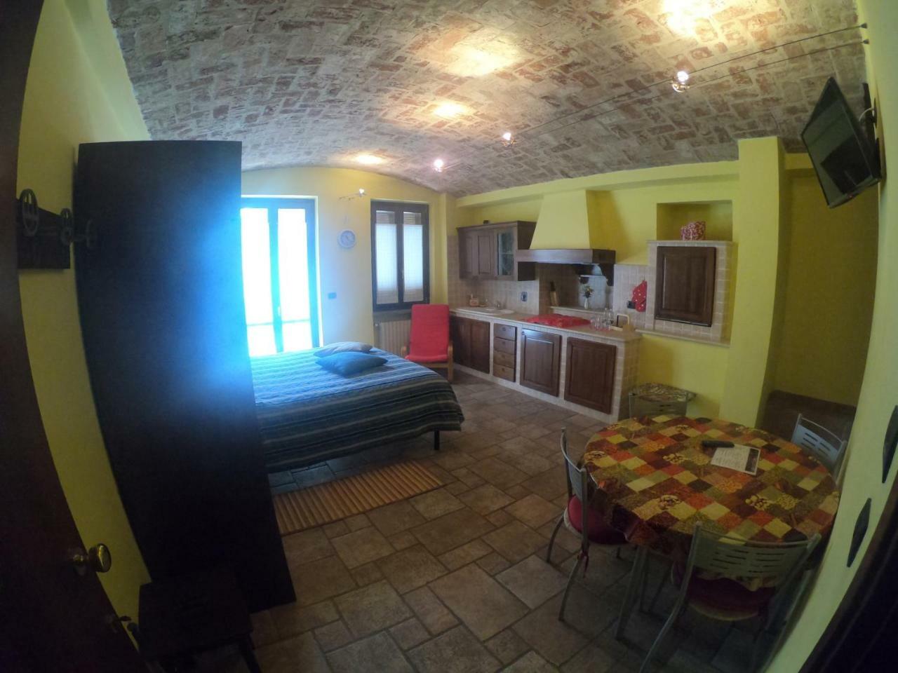 Bed and Breakfast Tra... Monti E Vigne Ла-Морра Екстер'єр фото