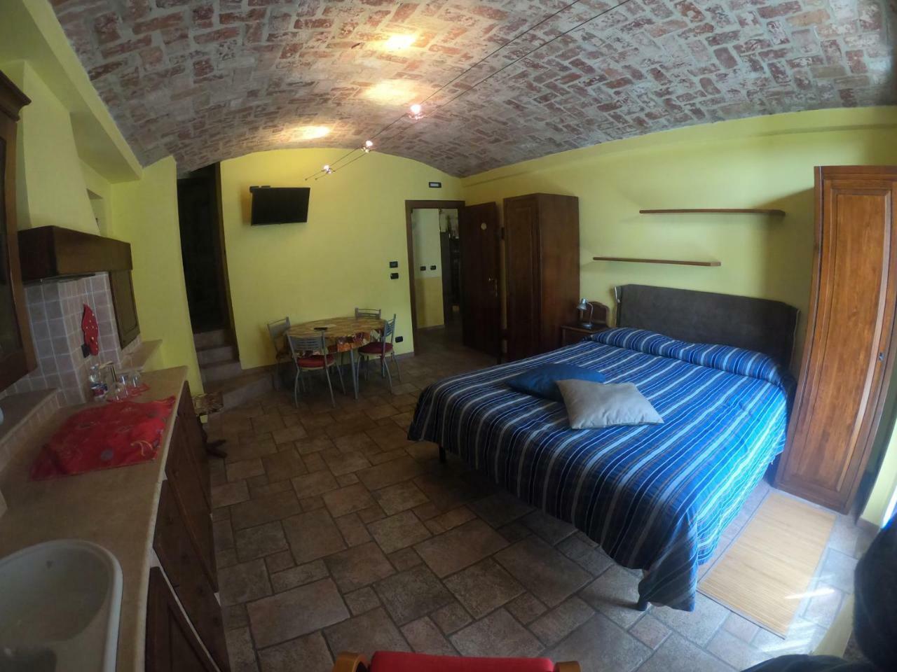Bed and Breakfast Tra... Monti E Vigne Ла-Морра Екстер'єр фото