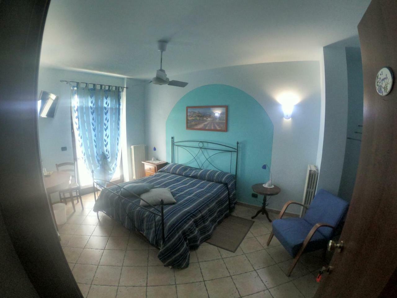 Bed and Breakfast Tra... Monti E Vigne Ла-Морра Екстер'єр фото