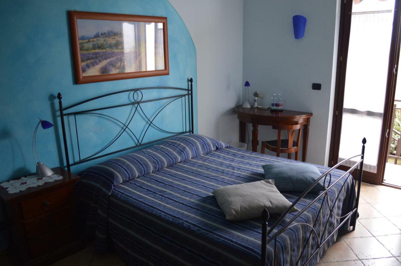 Bed and Breakfast Tra... Monti E Vigne Ла-Морра Екстер'єр фото